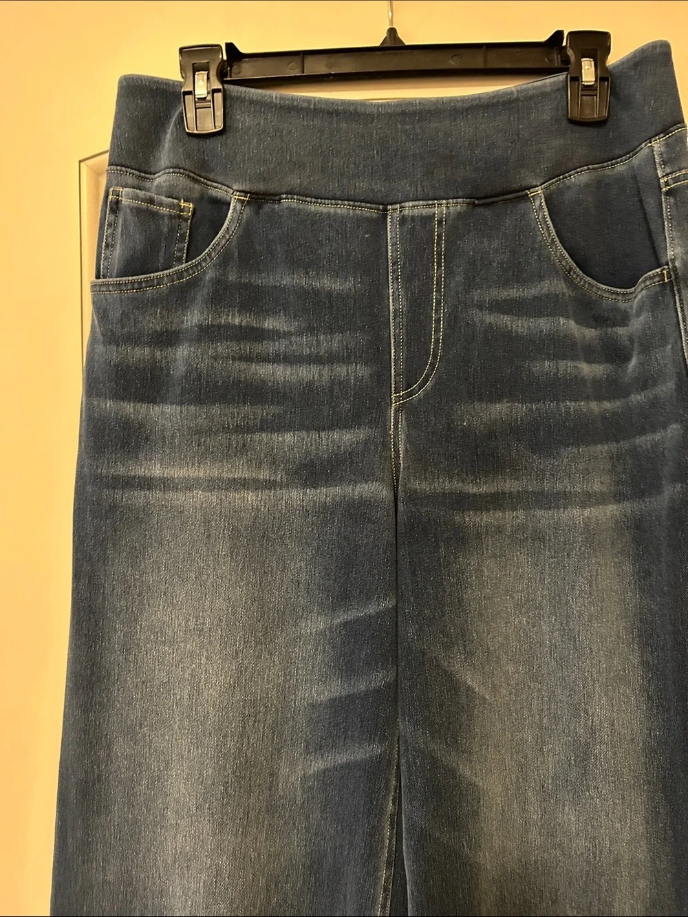 HALARA Wide-Leg Wide Waist Jeans in Dark Blue. Soft & Stretchy Fabric